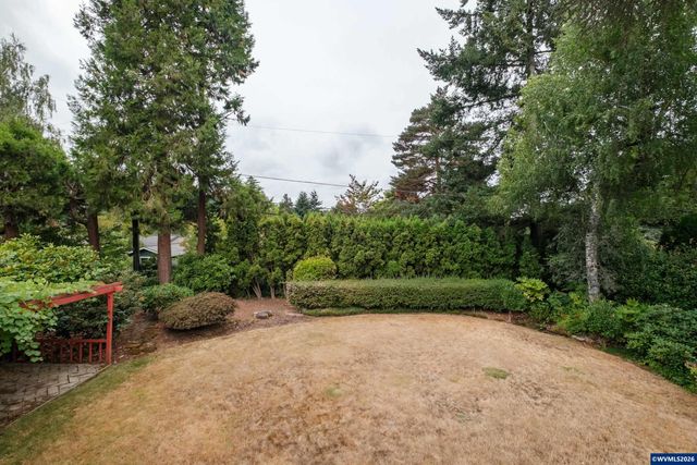 3385 Balsam Dr S, Salem, OR 97302