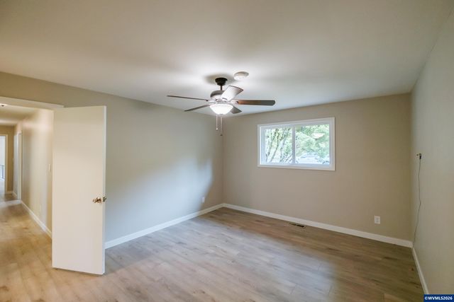 3385 Balsam Dr S, Salem, OR 97302