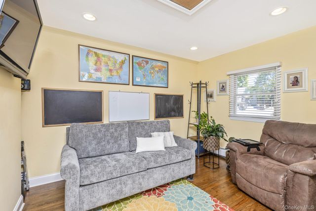 268 7th Avenue, Saint James, NY 11780
