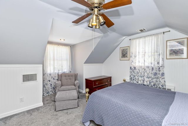 268 7th Avenue, Saint James, NY 11780