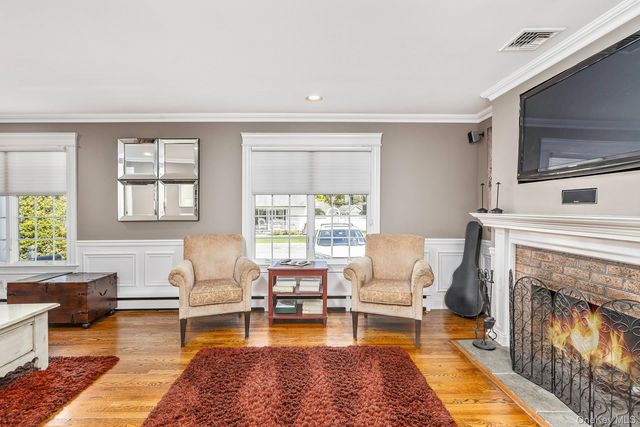 268 7th Avenue, Saint James, NY 11780