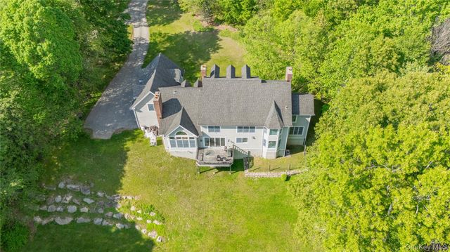 7 Samuel Dann Way, Pound Ridge, NY 10576