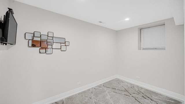 6511 S Evans Avenue, Chicago, IL 60637