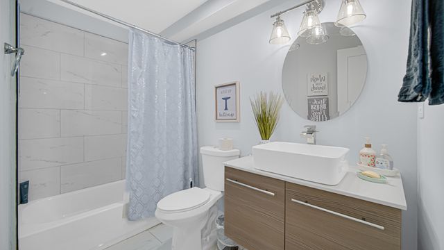 6511 S Evans Avenue, Chicago, IL 60637