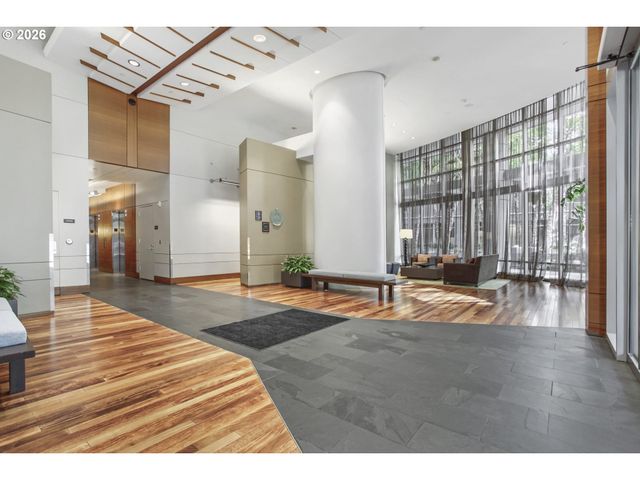 3601 S RIVER Pkwy 2202, Portland, OR 97239
