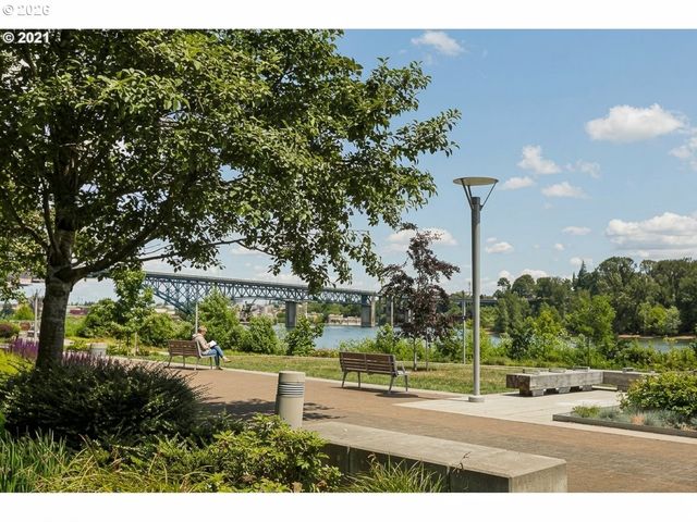 3601 S RIVER Pkwy 2202, Portland, OR 97239