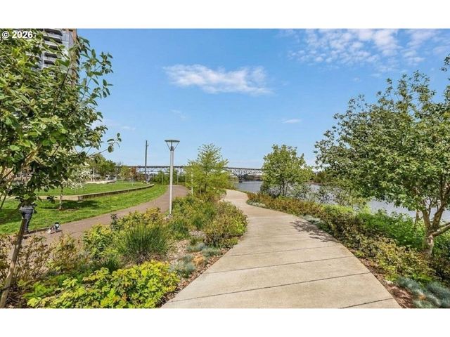 3601 S RIVER Pkwy 2202, Portland, OR 97239