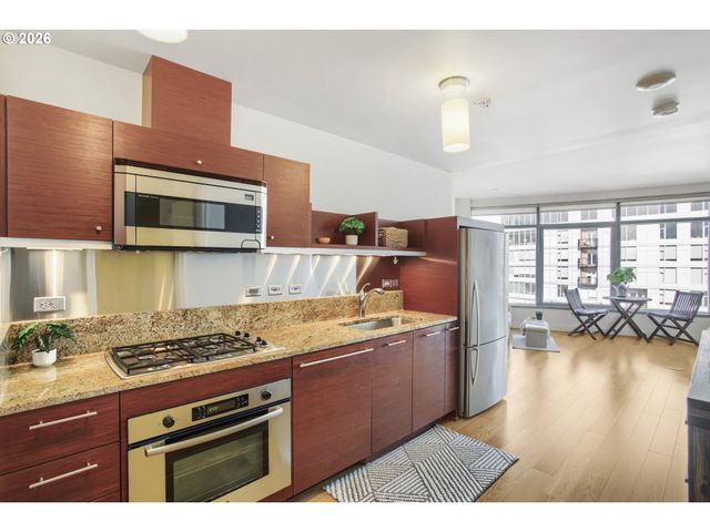 3601 S RIVER Pkwy 2202, Portland, OR 97239
