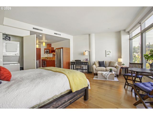 3601 S RIVER Pkwy 2202, Portland, OR 97239