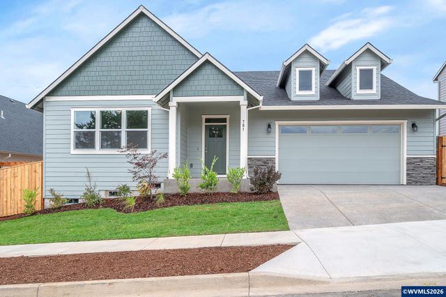 781 Riley Dr, Silverton, OR 97381