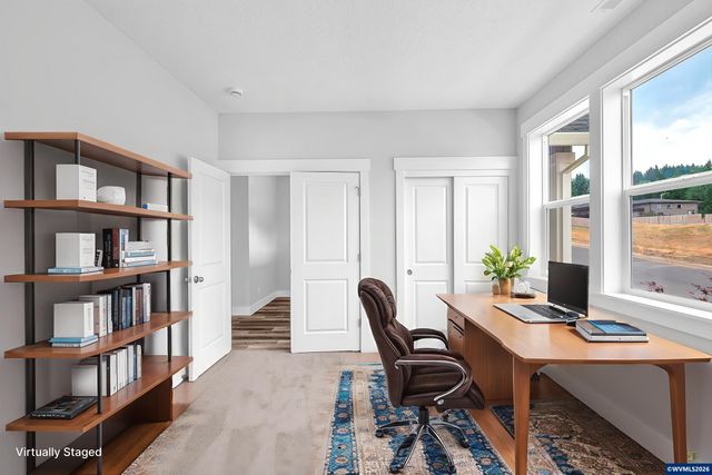 781 Riley Dr, Silverton, OR 97381