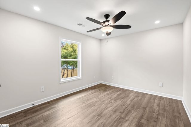 924 Mcabee Road, Spartanburg, SC 29306