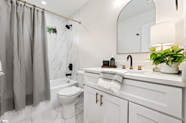 924 Mcabee Road, Spartanburg, SC 29306