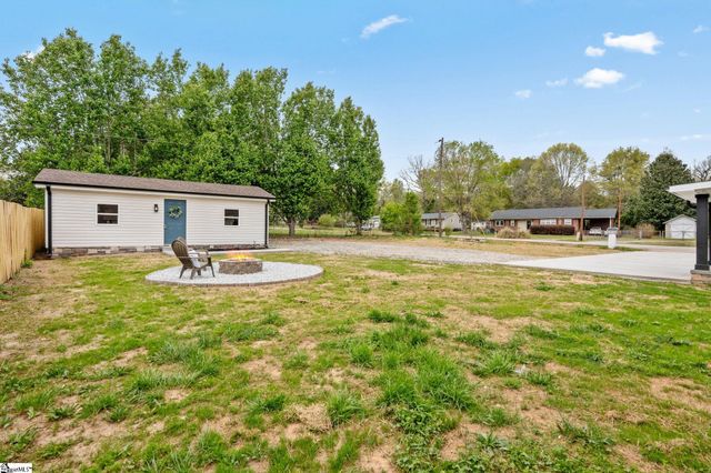 924 Mcabee Road, Spartanburg, SC 29306