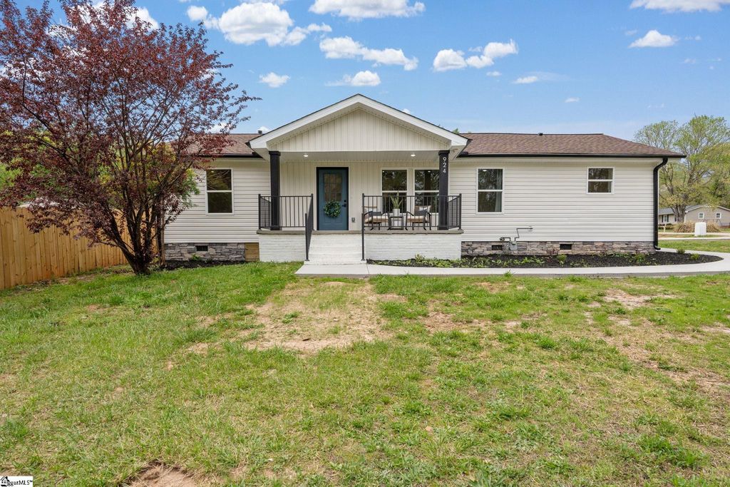 924 Mcabee Road, Spartanburg, SC 29306