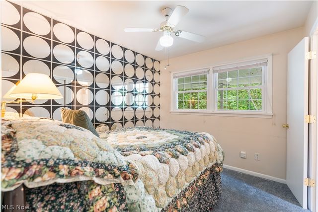 11385 William Penn Avenue NE, Hartville, OH 44632