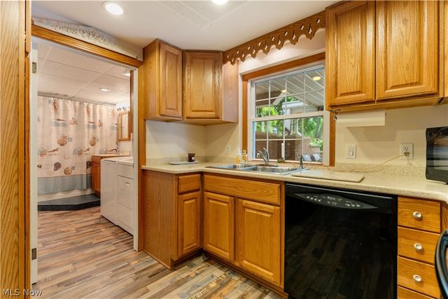 11385 William Penn Avenue NE, Hartville, OH 44632