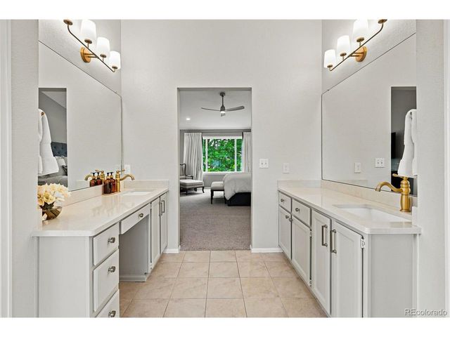 9288 S Canyon Wren Ct, Highlands Ranch, CO 80126