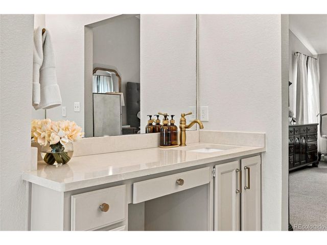 9288 S Canyon Wren Ct, Highlands Ranch, CO 80126