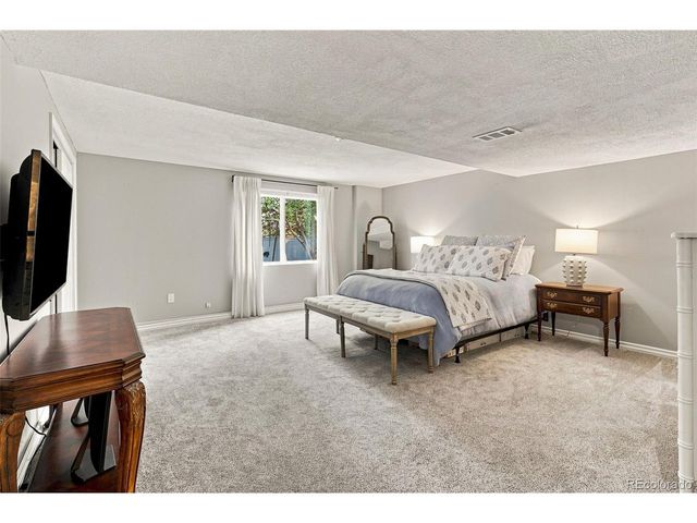 9288 S Canyon Wren Ct, Highlands Ranch, CO 80126