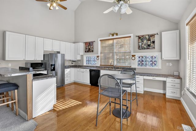 1449 Coutant Street, Flushing, MI 48433