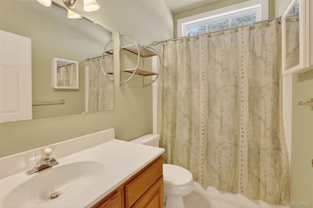 1449 Coutant Street, Flushing, MI 48433