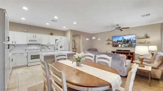 5465 Finestra Street, Pahrump, NV 89061