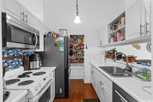 92-1202 Palahia Street Q201, Kapolei, HI 96707