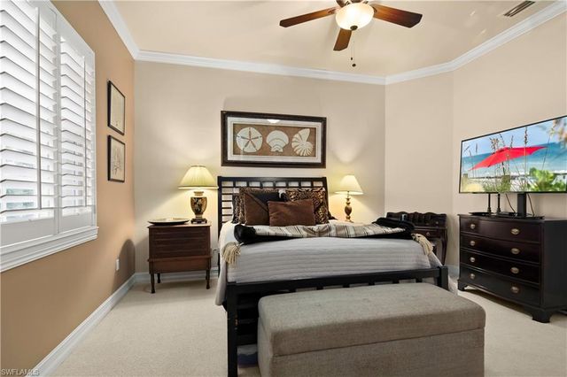 5038 Rustic Oaks CIR, Naples, FL 34105