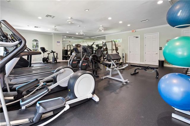 5038 Rustic Oaks CIR, Naples, FL 34105