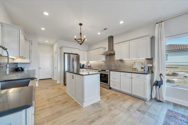 26 Royal Tern ST, Wirtz, VA 24184