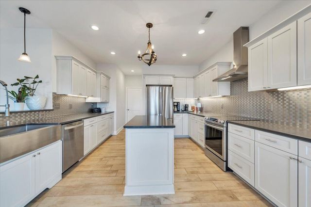 26 Royal Tern ST, Wirtz, VA 24184