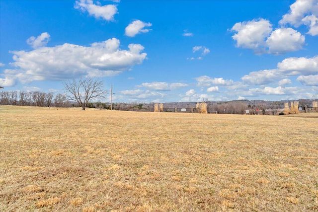 26 Royal Tern ST, Wirtz, VA 24184