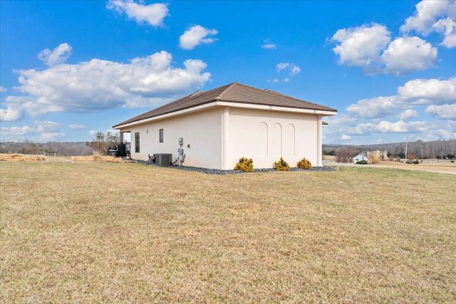 26 Royal Tern ST, Wirtz, VA 24184