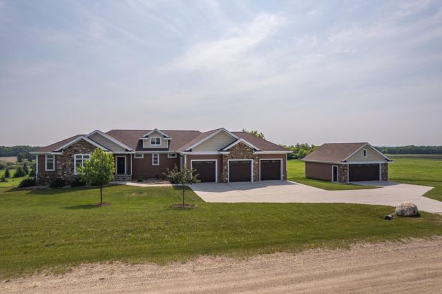 17131 Kelcy Lane, Detroit Lakes, MN 56501