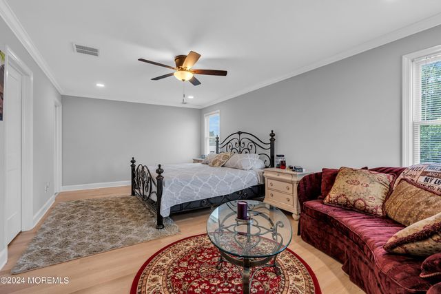 46 Hudson Avenue, Middletown, NJ 07748