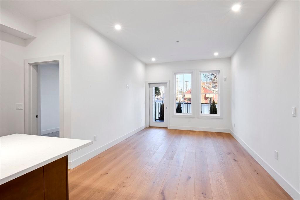 105 Sea Street 103, Quincy, MA 02169