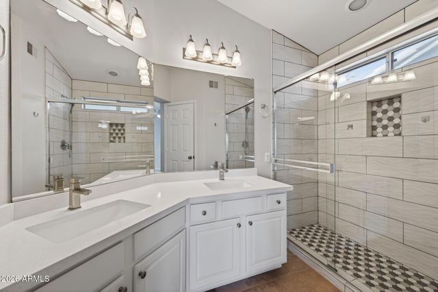 4034 E ANDERSON Drive, Phoenix, AZ 85032