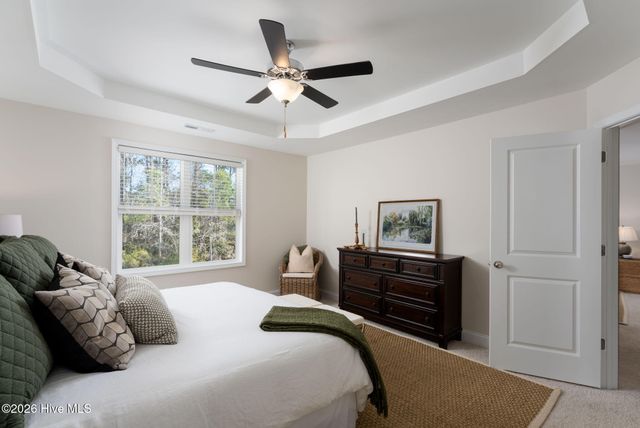 228 S Bandwheel Way, Hampstead, NC 28443