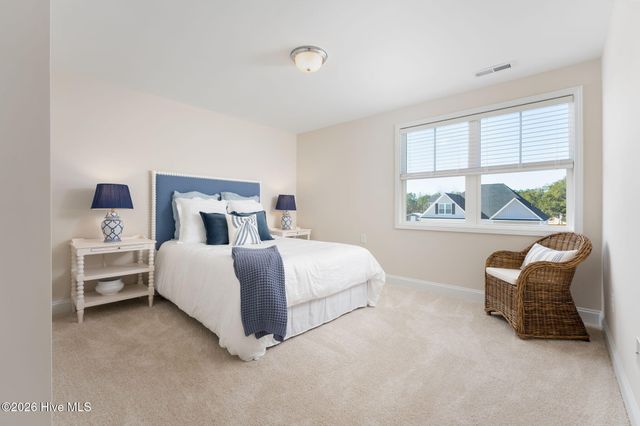 228 S Bandwheel Way, Hampstead, NC 28443