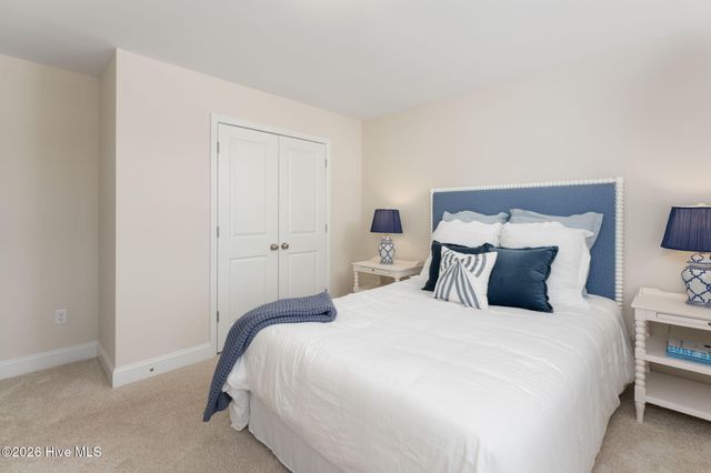 228 S Bandwheel Way, Hampstead, NC 28443