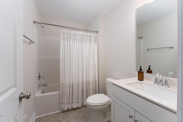 228 S Bandwheel Way, Hampstead, NC 28443