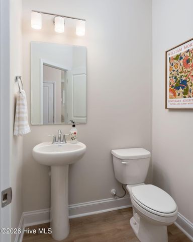 228 S Bandwheel Way, Hampstead, NC 28443