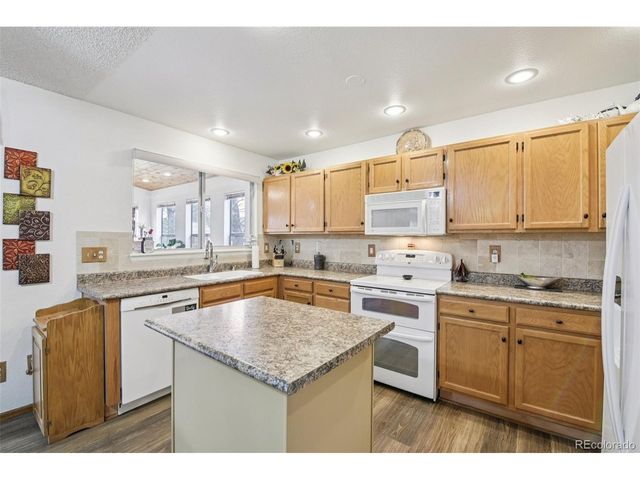 929 E 132nd Dr, Thornton, CO 80241