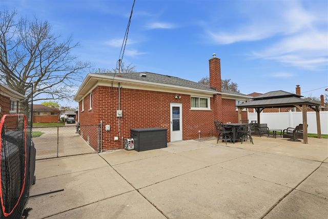 18765 Dale Avenue, Allen Park, MI 48101