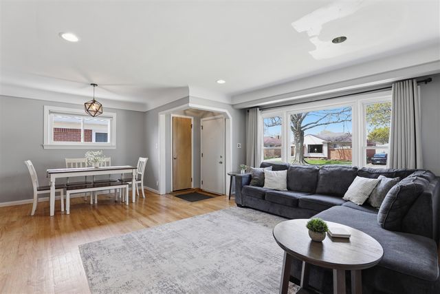 18765 Dale Avenue, Allen Park, MI 48101