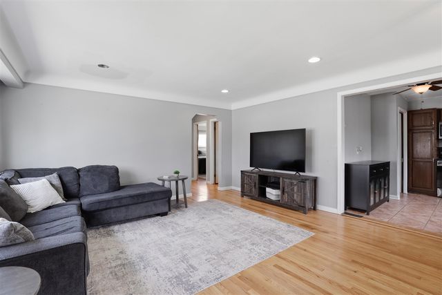 18765 Dale Avenue, Allen Park, MI 48101