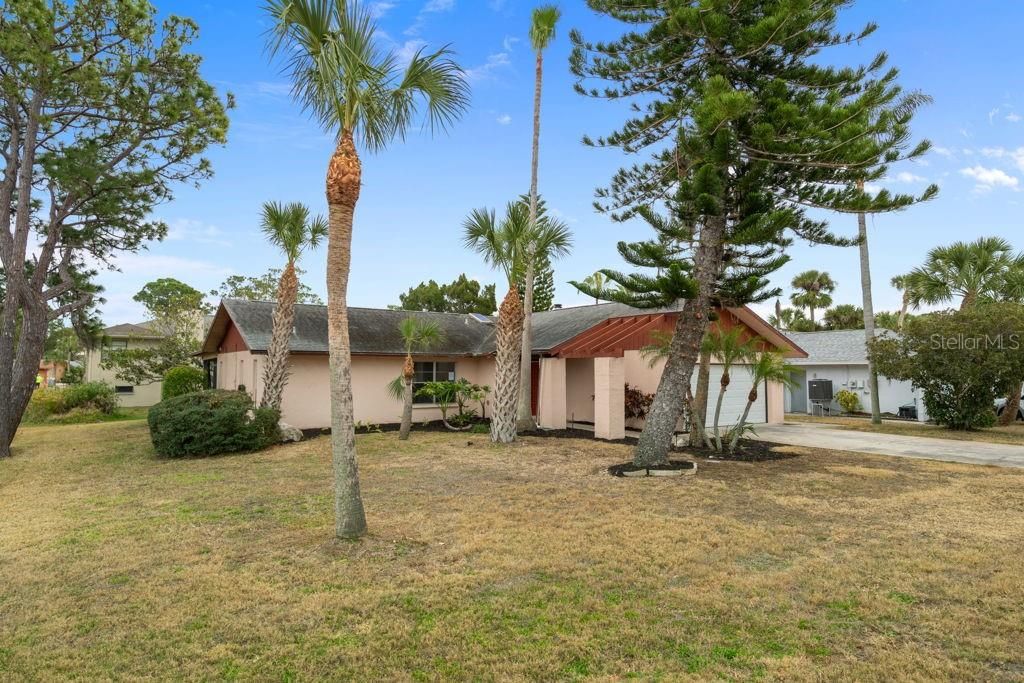 5524 GRIDLEY LANE, New Port Richey, FL 34652