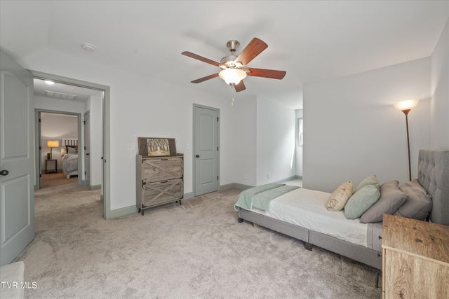 1925 Harbor Lane, Dandridge, TN 37725