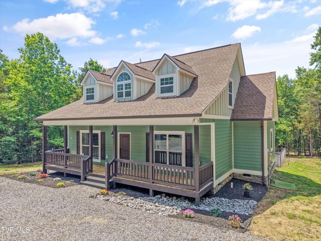 1925 Harbor Lane, Dandridge, TN 37725